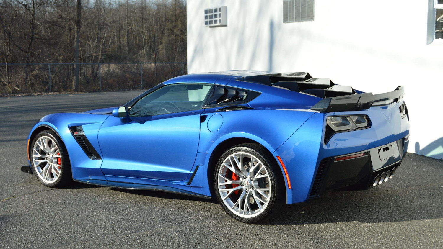 Click to Enlarge-Esc to Close Corvette Generations/C7/C7 2019 Z06 rear.jpg